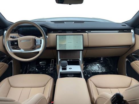 New 2026 Land Rover Range Rover Long Wheelbase SE AWD/4WD image 13