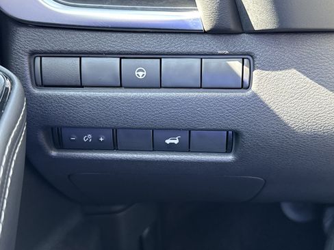 Used 2021 Nissan Rogue SL image 25