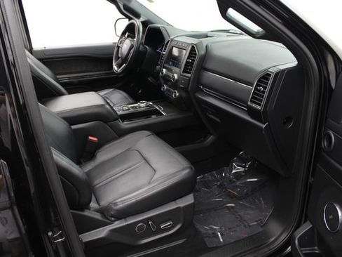 Used 2019 Ford Expedition Limited w/ Equipment Group 302A AWD/4WD image 22