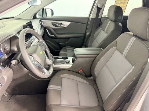 Used 2025 Chevrolet Blazer LT AWD/4WD image 5