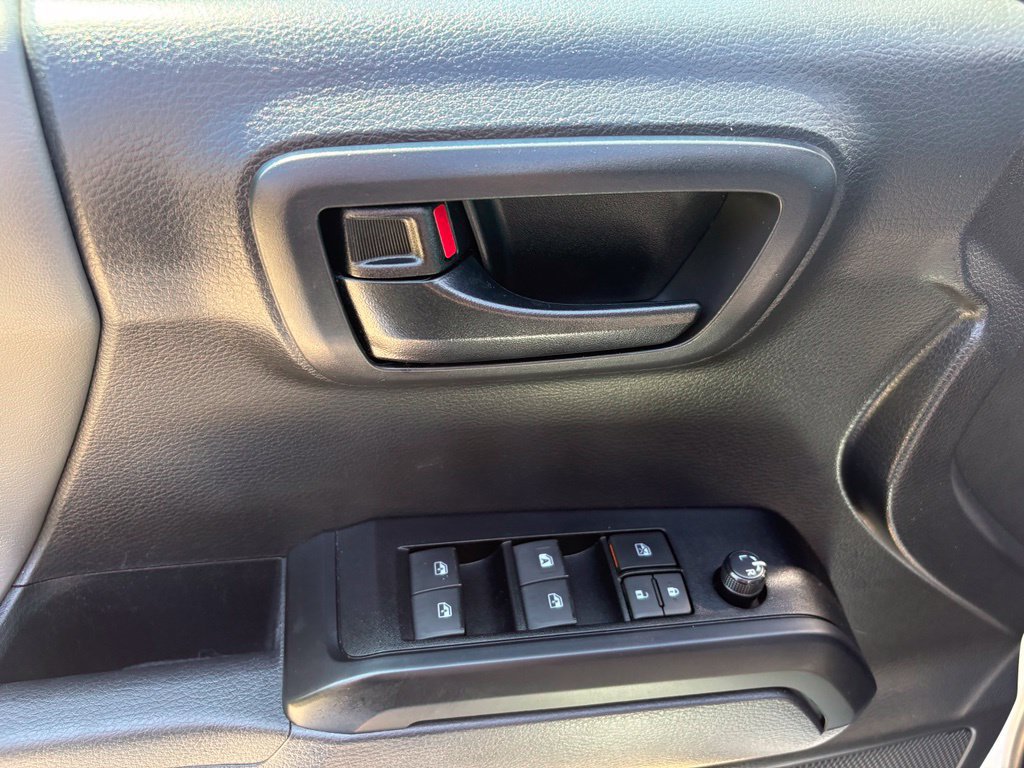 Used 2023 Toyota Tacoma SR AWD/4WD image 14