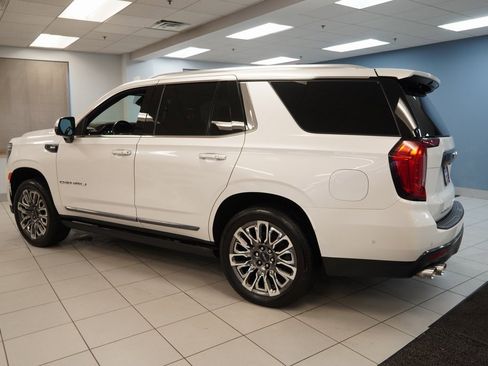 Used 2023 GMC Yukon Denali Ultimate image 8