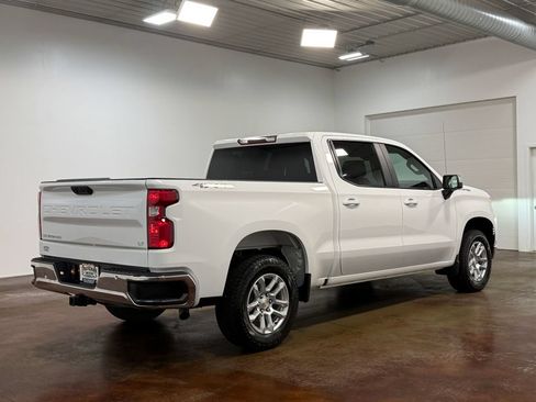 Used 2023 Chevrolet Silverado 1500 LT AWD/4WD image 23
