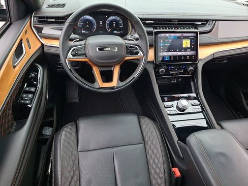 Used 2024 Jeep Grand Cherokee L Summit AWD/4WD image 12