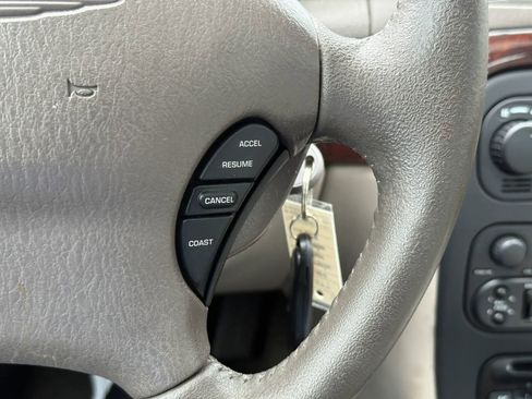 Used 2004 Chrysler 300M FWD image 26