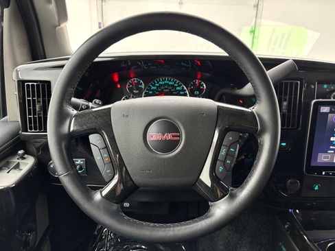 Used 2025 GMC Savana 2500 Extended w/ Driver Convenience Package RWD image 28
