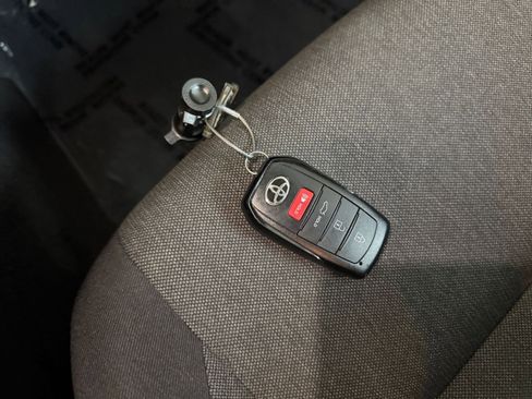 Used 2025 Toyota Camry LE image 18