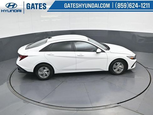 New 2026 Hyundai Elantra SE FWD image 43