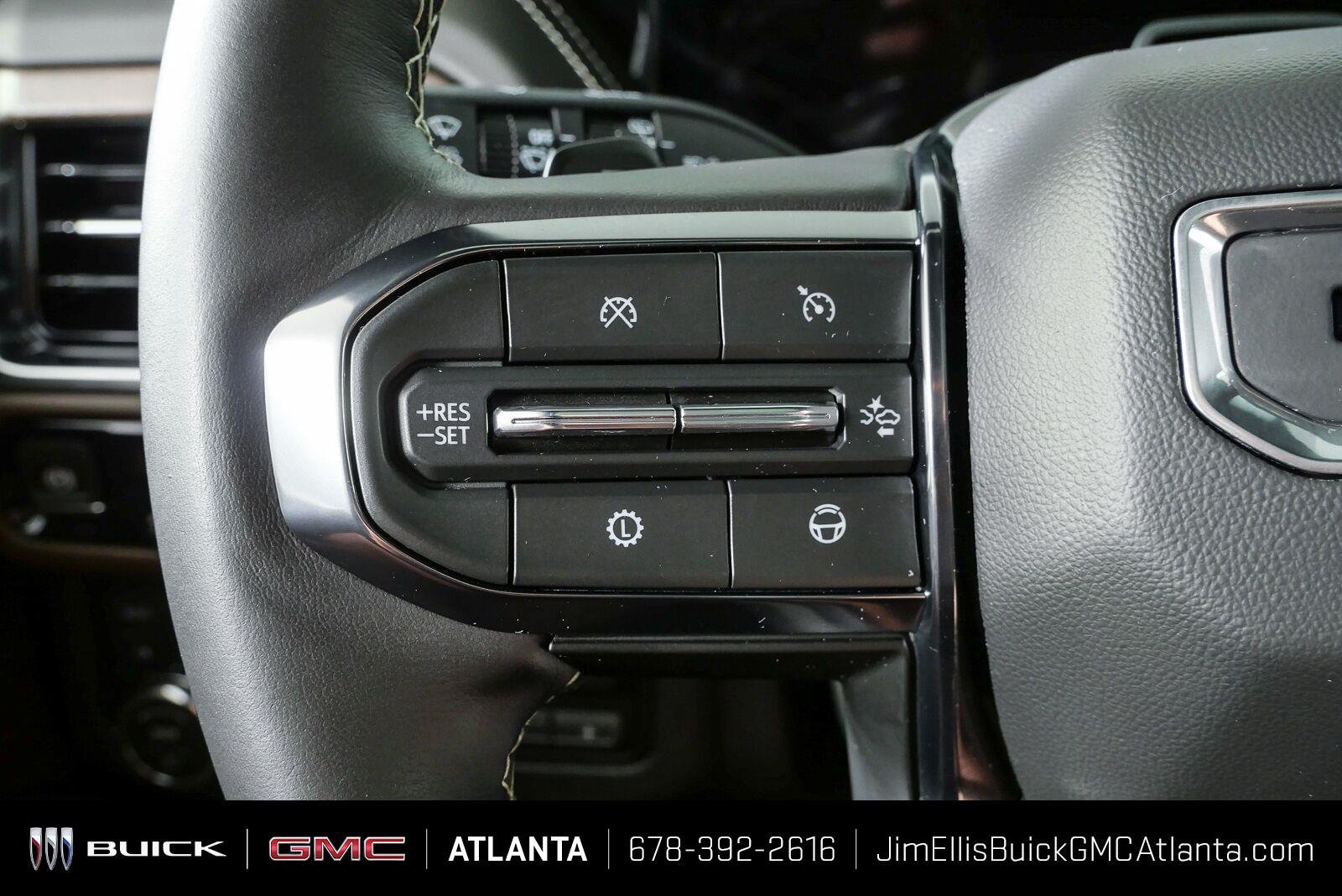 Used 2025 GMC Yukon XL Denali Ultimate w/ LPO, Floor Liner Package AWD/4WD image 12