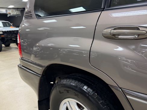 Used 1999 Lexus LX 470 4WD image 17