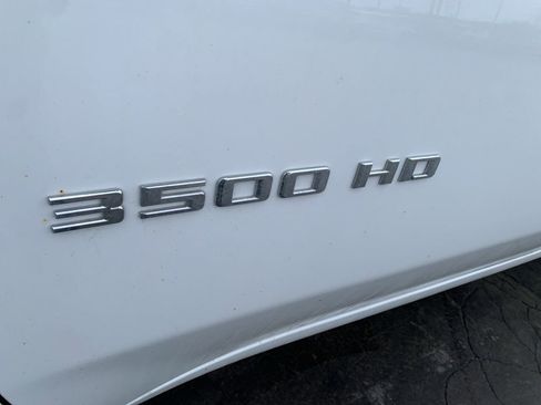 Used 2024 Chevrolet Silverado 3500 LT w/ Convenience Package image 3
