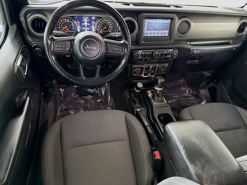 Used 2021 Jeep Gladiator Sport AWD/4WD image 17