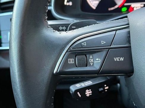 Used 2019 Audi Q8 Prestige AWD/4WD image 28