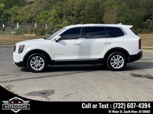 Used 2021 Kia Telluride LX image 7