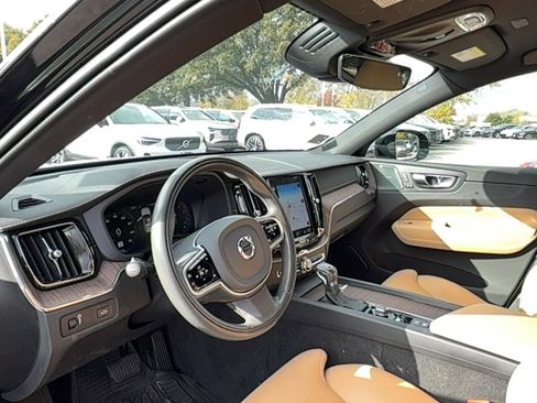Used 2020 Volvo XC60 T5 Inscription image 10