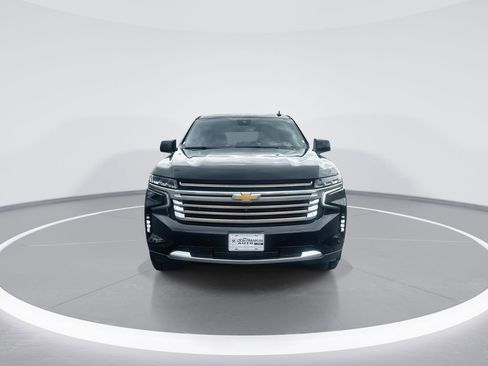 Used 2024 Chevrolet Tahoe High Country w/ Premium Package 2 AWD/4WD image 3