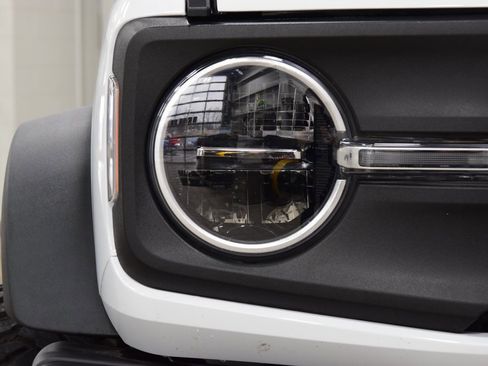 Used 2022 Ford Bronco Black Diamond w/ Sasquatch Package image 10