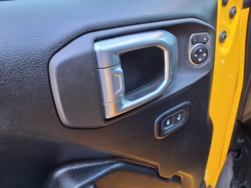 Used 2021 Jeep Wrangler Sport AWD/4WD image 14