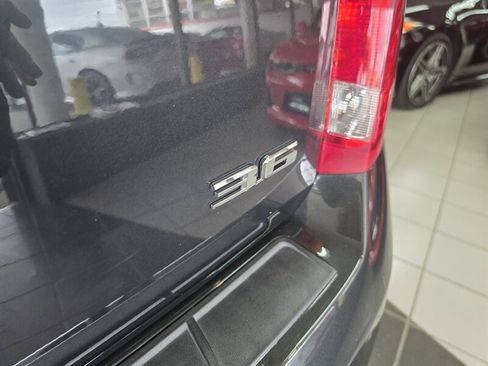 Used 2015 Cadillac SRX Luxury w/ Driver Awareness Package image 25