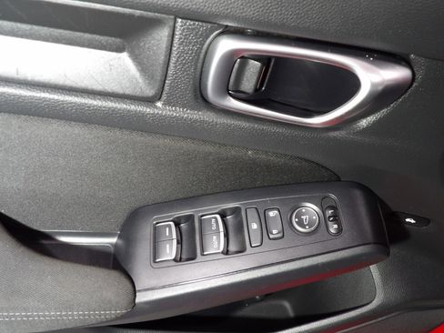 Used 2024 Honda Civic LX image 9