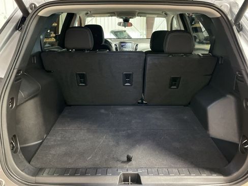 Used 2023 Chevrolet Equinox LT w/ Driver Convenience Package image 24