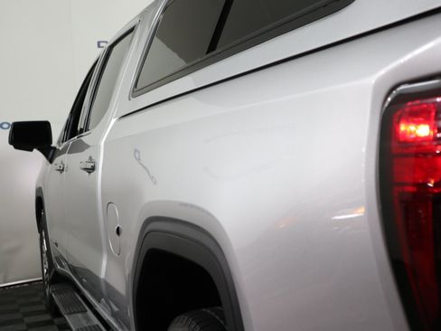 Used 2022 GMC Sierra 1500 Denali w/ Technology Package AWD/4WD image 9
