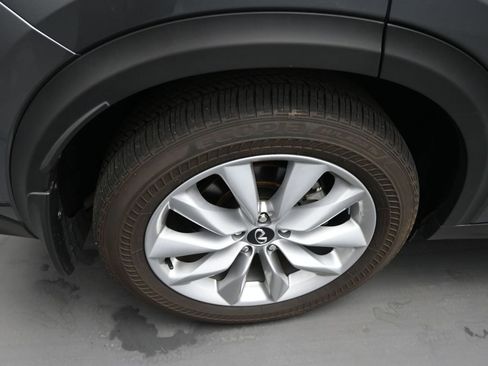 Used 2022 INFINITI QX50 Luxe image 12