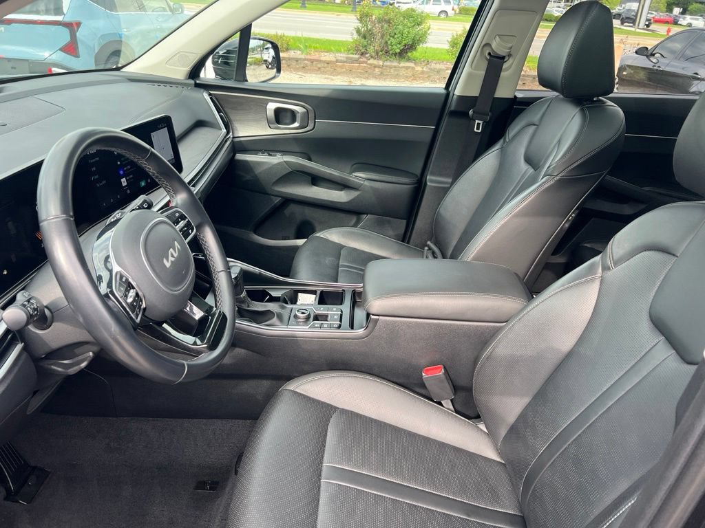 Certified 2025 Kia Sorento X-Line EX AWD/4WD image 4