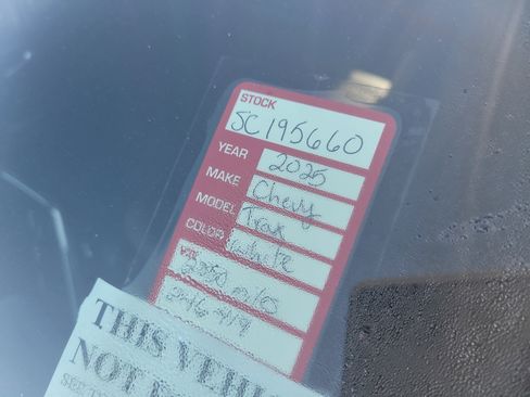 Used 2025 Chevrolet Trax RS w/ Sunroof Package image 10