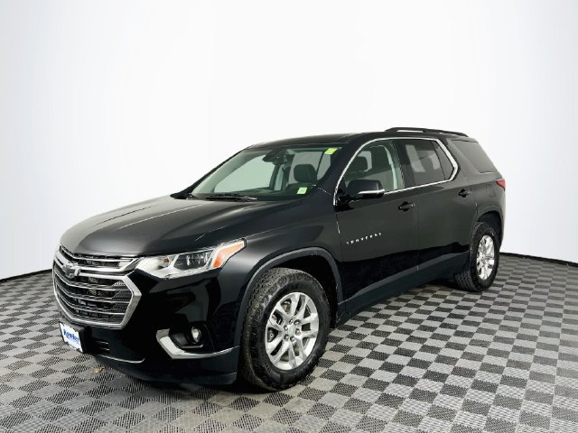 Used 2020 Chevrolet Traverse LT w/ Driver Confidence II Package AWD/4WD image 2