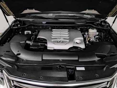 Used 2019 Lexus LX 570 4WD w/ Luxury Package image 43