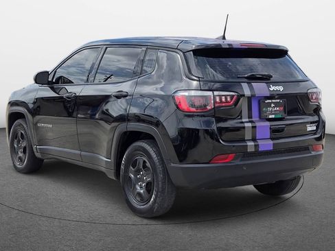 Used 2019 Jeep Compass Sport w/ Tech Group FWD image 4