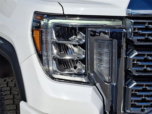 Used 2020 GMC Sierra 2500 Denali w/ Denali Ultimate Package image 9