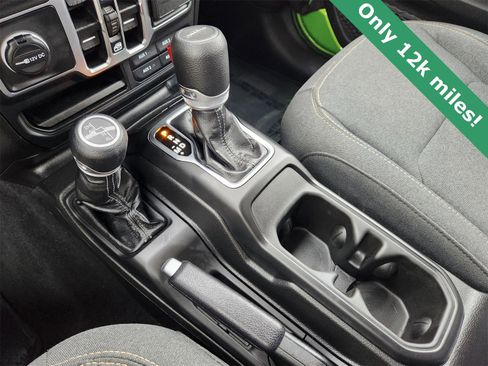 Used 2025 Jeep Gladiator Sport image 20