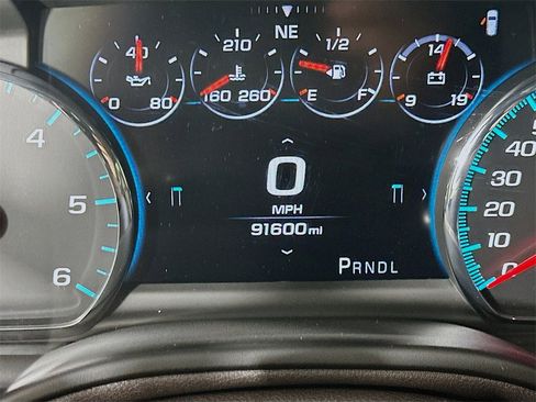 Used 2020 Chevrolet Suburban Premier image 15