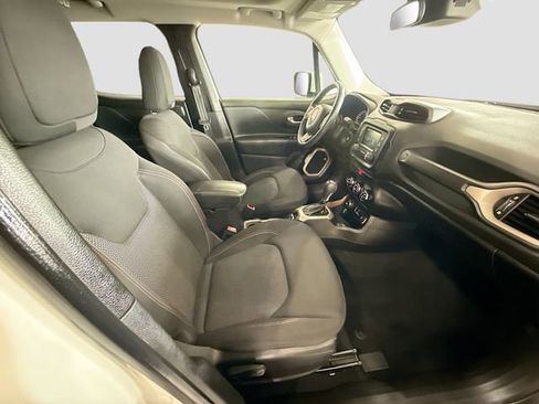 Used 2016 Jeep Renegade 75th Anniversary image 27