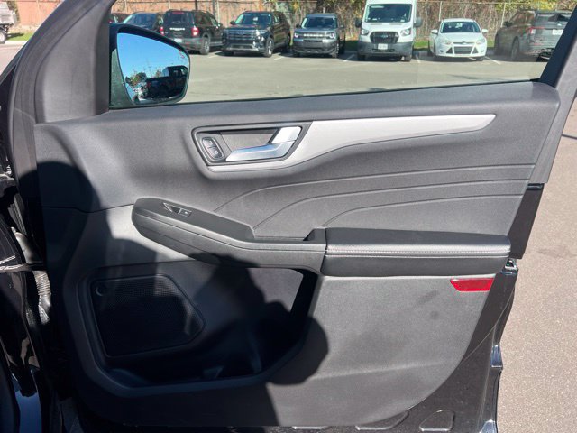 Used 2023 Ford Escape Platinum AWD/4WD image 10