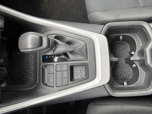 Used 2024 Toyota RAV4 LE image 10