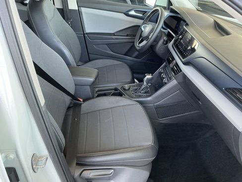 Used 2022 Volkswagen Taos SE image 22