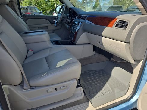 Used 2011 Chevrolet Tahoe LT w/ Luxury Package image 17