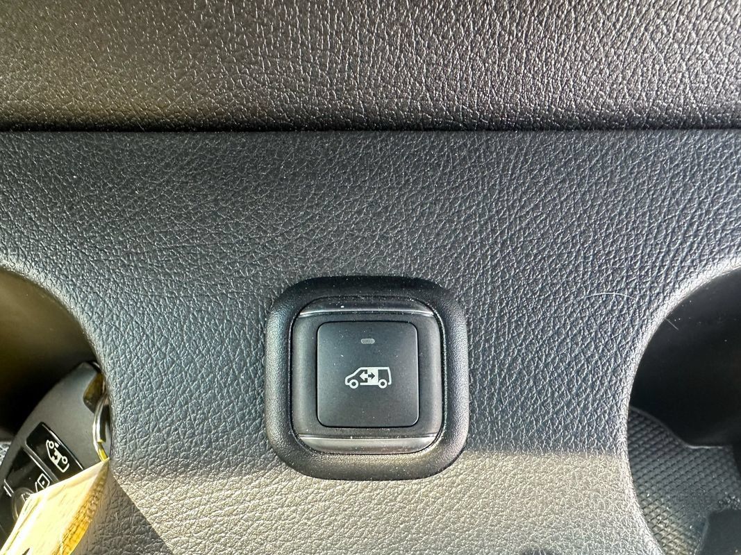 Used 2026 Mercedes-Benz Sprinter 2500 image 32