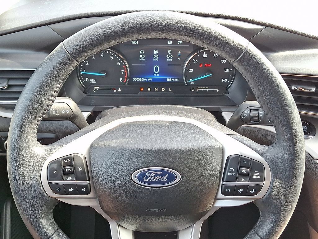 Used 2023 Ford Explorer XLT w/ Equipment Group 202A AWD/4WD image 18