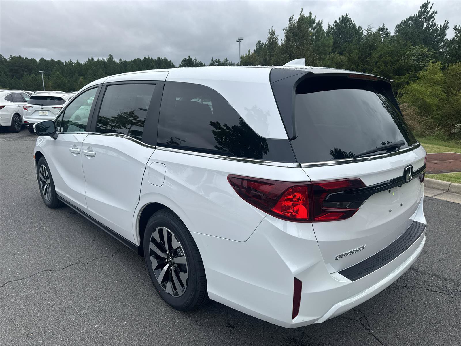 New 2027 Honda Odyssey EX-L image 5
