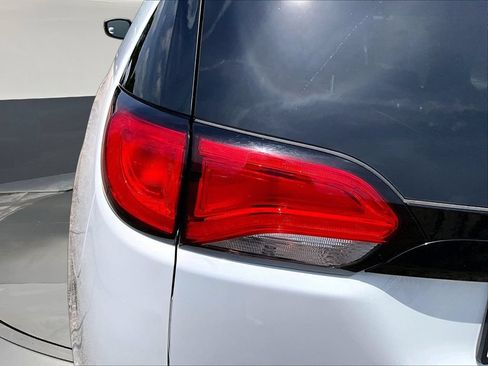 Used 2023 Chrysler Voyager LX FWD image 26