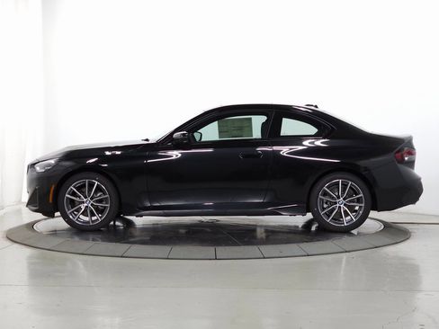 Used 2025 BMW 230i xDrive Coupe w/ Convenience Package image 4