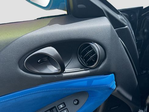 Used 2023 Nissan Z w/ Floor Mat Package (L93) RWD image 14