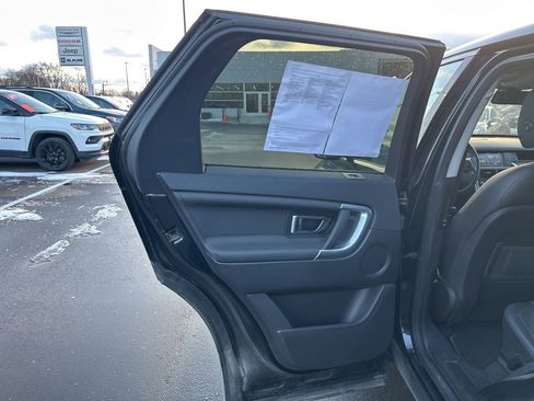 Used 2015 Land Rover Discovery Sport HSE image 13