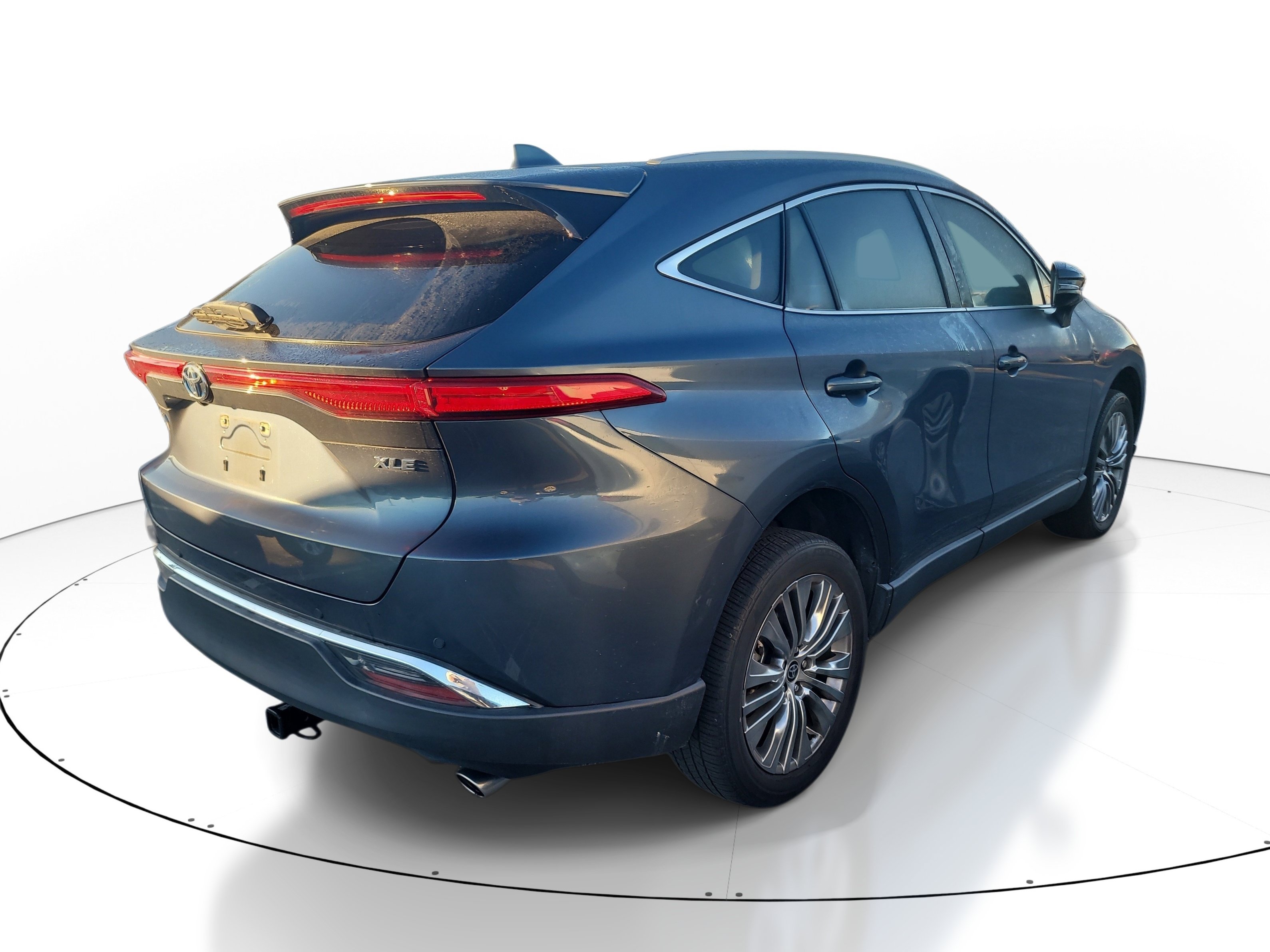 Used 2023 Toyota Venza XLE AWD/4WD image 7