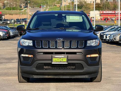 Used 2018 Jeep Compass Sport FWD image 3