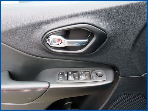 Used 2022 Jeep Cherokee Trailhawk w/ Sun, Sound & Nav Group image 12